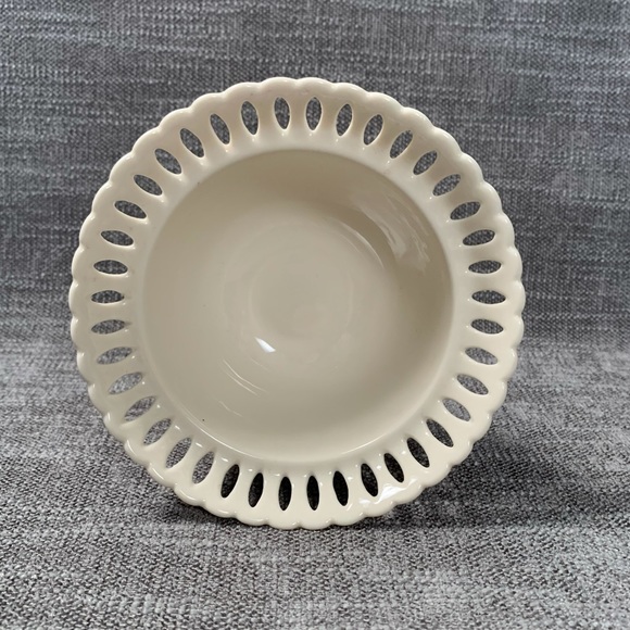 I. Godinger Co. Compote Pedestal Bowl White Porcelain Lace Cut Out Rim - Picture 8 of 15